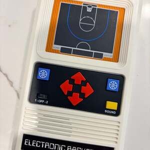 ReTRO Mattel Classic Electronic Basketball Video Game